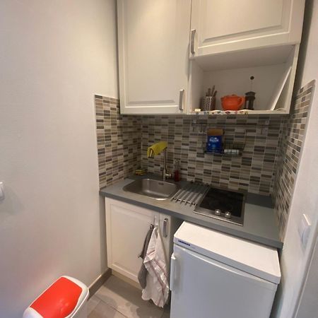 Small Studio Near Eiffel Tower París Exterior foto